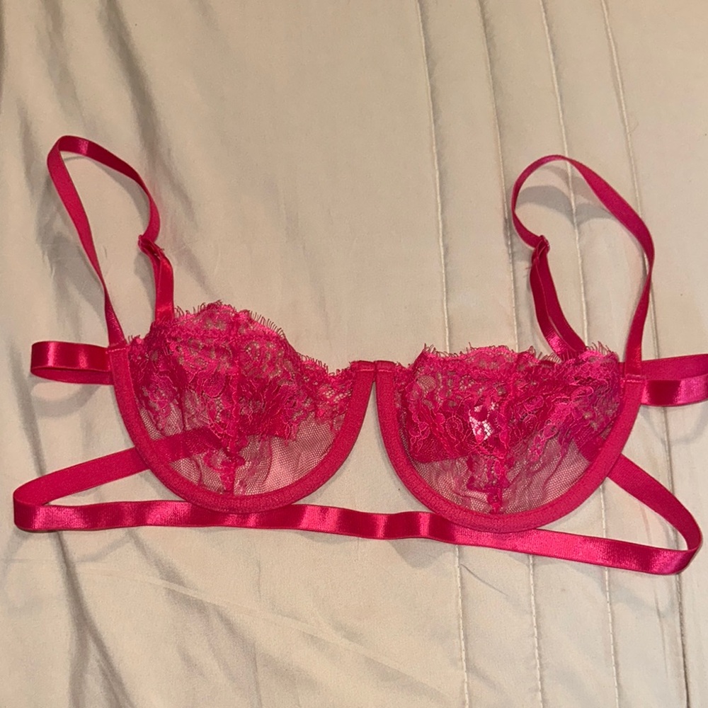 Elegant Pink Lace Bra
